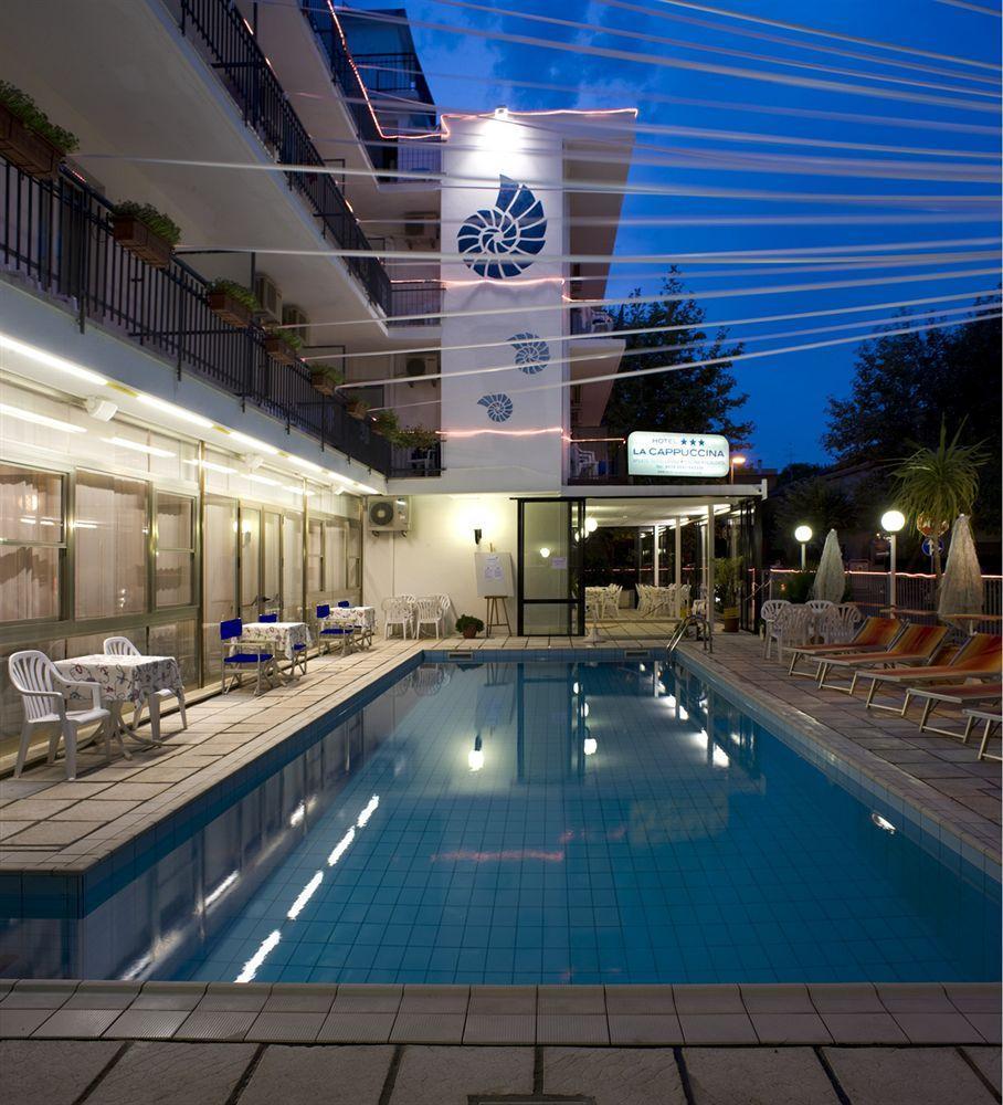 Hotel La Cappuccina Риччоне Экстерьер фото